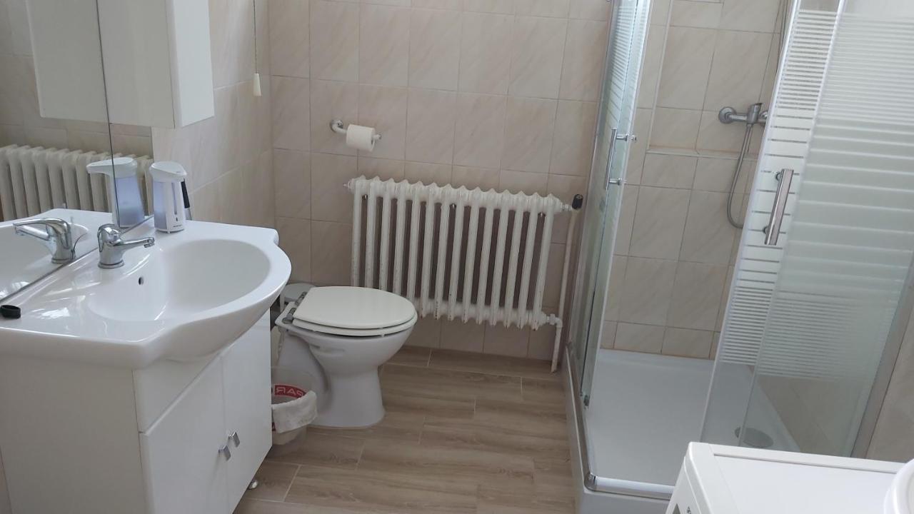 Open Vendeghaz Hotel Sopron Ngoại thất bức ảnh
